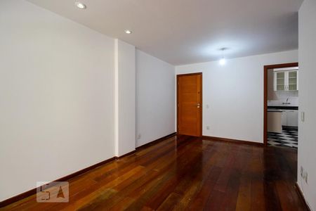 Sala de apartamento para alugar com 2 quartos, 84m² em Recreio dos Bandeirantes, Rio de Janeiro