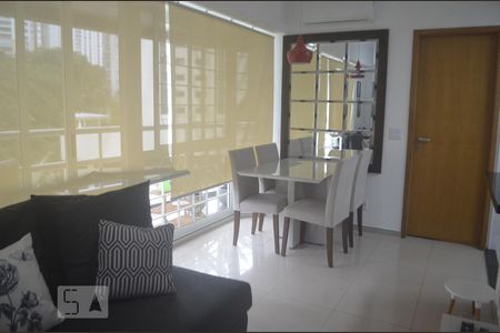 Sala de apartamento para alugar com 1 quarto, 50m² em Jardim Londrina, São Paulo