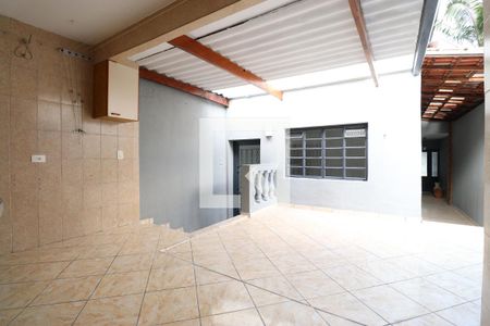 Casa para alugar com 138m², 2 quartos e 2 vagasQuintal