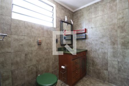 Casa para alugar com 138m², 2 quartos e 2 vagasBanheiro 1