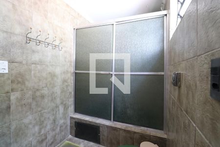 Casa para alugar com 138m², 2 quartos e 2 vagasBanheiro 1