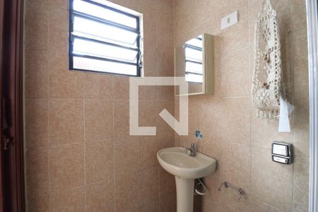 Casa para alugar com 138m², 2 quartos e 2 vagasBanheiro 2