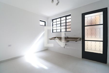 Casa para alugar com 138m², 2 quartos e 2 vagasCozinha