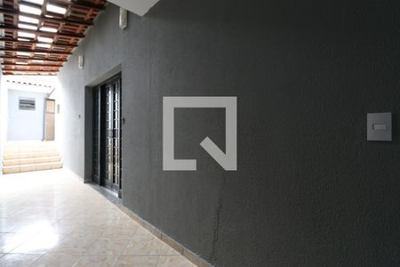 Casa para alugar com 138m², 2 quartos e 2 vagasCorredor