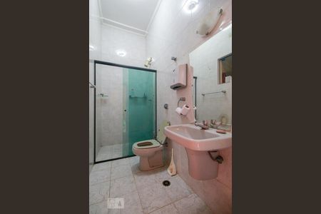 Casa à venda com 300m², 5 quartos e 4 vagasBanheiro de serviço