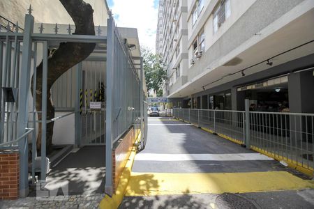 Apartamento à venda com 52m², 2 quartos e 1 vaga Apartamento à venda com 52m², 2 quartos e 1 vagaEntrada da Portaria