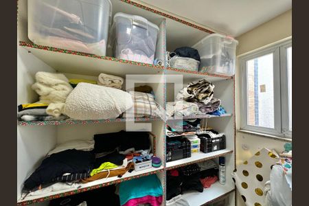 Casa de condomínio à venda com 296m², 4 quartos e 3 vagas Casa de condomínio à venda com 296m², 4 quartos e 3 vagasSuíte 3 - Closet