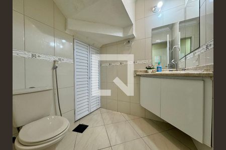 Casa de condomínio à venda com 296m², 4 quartos e 3 vagas Casa de condomínio à venda com 296m², 4 quartos e 3 vagasSuíte 4 - Banheiro