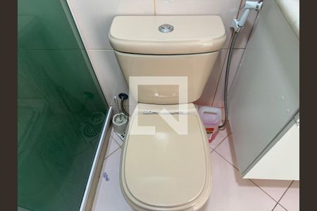 Casa de condomínio à venda com 296m², 4 quartos e 3 vagas Casa de condomínio à venda com 296m², 4 quartos e 3 vagasSuíte 3 - Banheiro