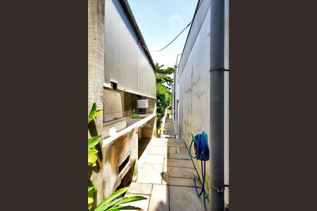 Casa à venda com 250m², 3 quartos e 2 vagasCorredor