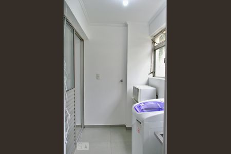 Apartamento à venda com 70m², 2 quartos e 1 vagaÁrea de Serviço