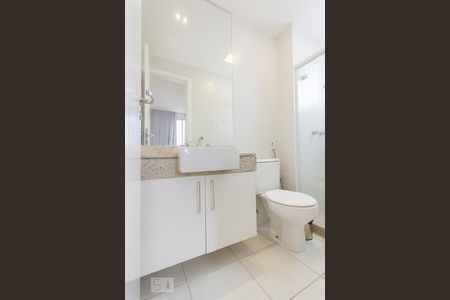 Studio à venda com 20m², 1 quarto e 1 vaga Studio à venda com 20m², 1 quarto e 1 vagaBanheiro
