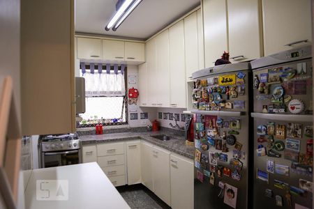 Apartamento à venda com 104m², 3 quartos e 2 vagas Apartamento à venda com 104m², 3 quartos e 2 vagasCozinha