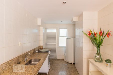 Apartamento à venda com 83m², 2 quartos e 2 vagas Apartamento à venda com 83m², 2 quartos e 2 vagasCopa