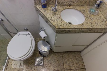 Banheiro de apartamento à venda com 2 quartos, 83m² em Cidade Jardim, Belo Horizonte