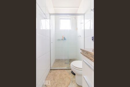 Apartamento à venda com 83m², 2 quartos e 2 vagas Apartamento à venda com 83m², 2 quartos e 2 vagasBanheiro