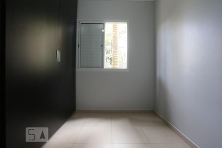 Quarto 1 de apartamento para alugar com 3 quartos, 74m² em Jardim Ester Yolanda, São Paulo