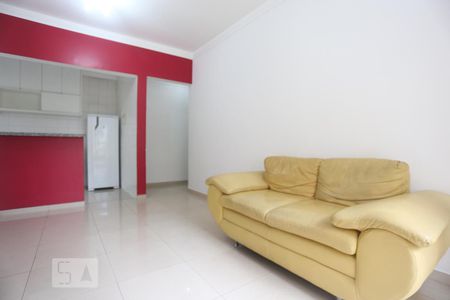 Sala de apartamento para alugar com 3 quartos, 74m² em Jardim Ester Yolanda, São Paulo
