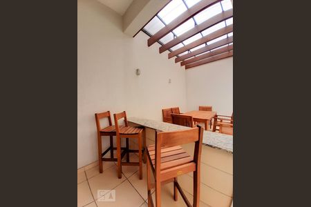 Apartamento para alugar com 55m², 2 quartos e 1 vaga Apartamento para alugar com 55m², 2 quartos e 1 vagaÁrea comum - Churrasqueira