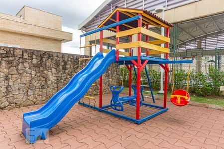 Apartamento à venda com 100m², 3 quartos e 2 vagas Apartamento à venda com 100m², 3 quartos e 2 vagasPlayground