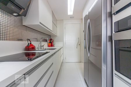 Apartamento à venda com 100m², 3 quartos e 2 vagas Apartamento à venda com 100m², 3 quartos e 2 vagasCozinha