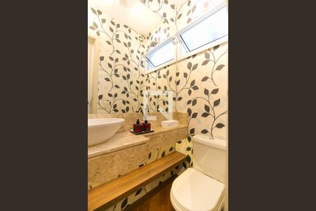 Casa de condomínio à venda com 110m², 2 quartos e 2 vagasLavabo