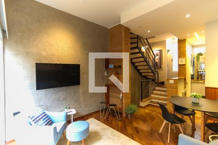 Sala de casa de condomínio à venda com 2 quartos, 110m² em Real Parque, São Paulo