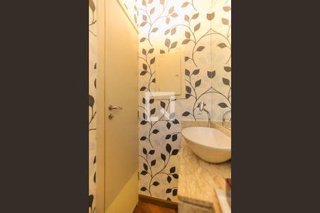 Casa de condomínio à venda com 110m², 2 quartos e 2 vagasLavabo