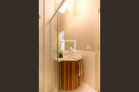 Casa de condomínio à venda com 110m², 2 quartos e 2 vagasBanheiro da Suíte 2