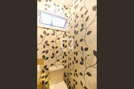 Casa de condomínio à venda com 110m², 2 quartos e 2 vagasLavabo