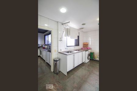 Apartamento à venda com 500m², 4 quartos e 6 vagasÁrea de Serviço