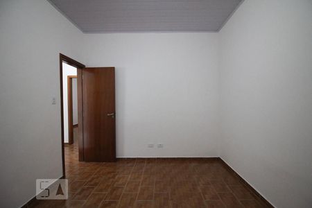 Casa para alugar com 4 quartos, 330m² em Vila Nivi, São Paulo