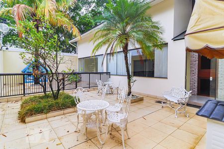 Casa de condomínio à venda com 800m², 5 quartos e 5 vagas Casa de condomínio à venda com 800m², 5 quartos e 5 vagasÁrea Externa - Hall dos Quartos