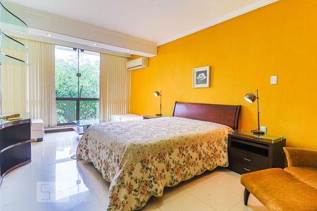 Casa de condomínio à venda com 800m², 5 quartos e 5 vagas Casa de condomínio à venda com 800m², 5 quartos e 5 vagasQuarto 5 - Suíte Master