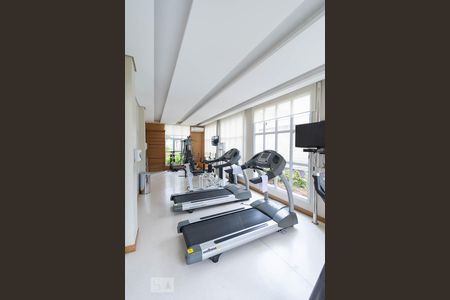 Apartamento à venda com 140m², 3 quartos e 2 vagas Apartamento à venda com 140m², 3 quartos e 2 vagasAcademia