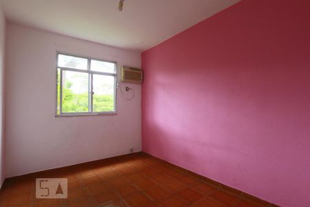 Quarto 1  de apartamento para alugar com 2 quartos, 55m² em Freguesia (jacarepaguá), Rio de Janeiro