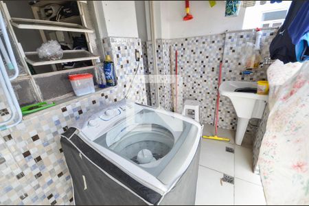 Apartamento à venda com 142m², 3 quartos e 1 vaga Apartamento à venda com 142m², 3 quartos e 1 vagaÁrea de Serviço