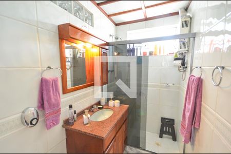 Apartamento à venda com 142m², 3 quartos e 1 vaga Apartamento à venda com 142m², 3 quartos e 1 vagaBanheiro da Suíte