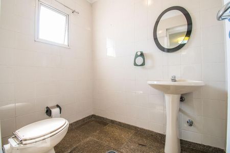 Apartamento à venda com 320m², 3 quartos e 3 vagasBanheiro 4