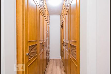 Apartamento à venda com 320m², 3 quartos e 3 vagasCloset da Suíte