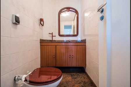 Apartamento à venda com 320m², 3 quartos e 3 vagasBanheiro 3