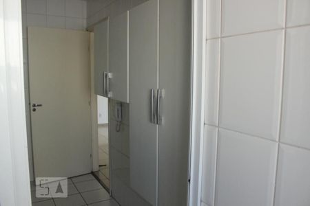 Apartamento à venda com 70m², 2 quartos e 1 vagaCozinha - Armários