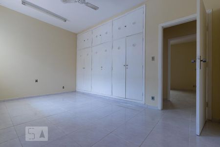 Casa à venda com 400m², 3 quartos e 5 vagas Casa à venda com 400m², 3 quartos e 5 vagasQuarto 3
