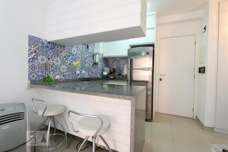 cozinha de apartamento à venda com 1 quarto, 36m² em Jardim Ampliação, São Paulo