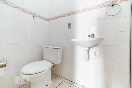 Casa de condomínio à venda com 70m², 2 quartos e 1 vaga Casa de condomínio à venda com 70m², 2 quartos e 1 vagaBanheiro da Suíte 2