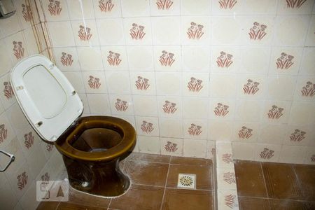 Casa à venda com 152m², 4 quartos e 2 vagasBanheiro