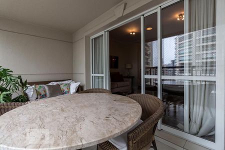 Varanda de apartamento à venda com 3 quartos, 140m² em Consolação, São Paulo