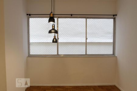 Sala de apartamento para alugar com 3 quartos, 90m² em Leblon, Rio de Janeiro