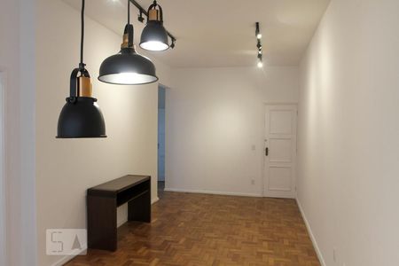 Sala de apartamento para alugar com 3 quartos, 90m² em Leblon, Rio de Janeiro