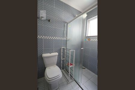 Casa à venda com 182m², 5 quartos e 5 vagasBanheiro quarto 2